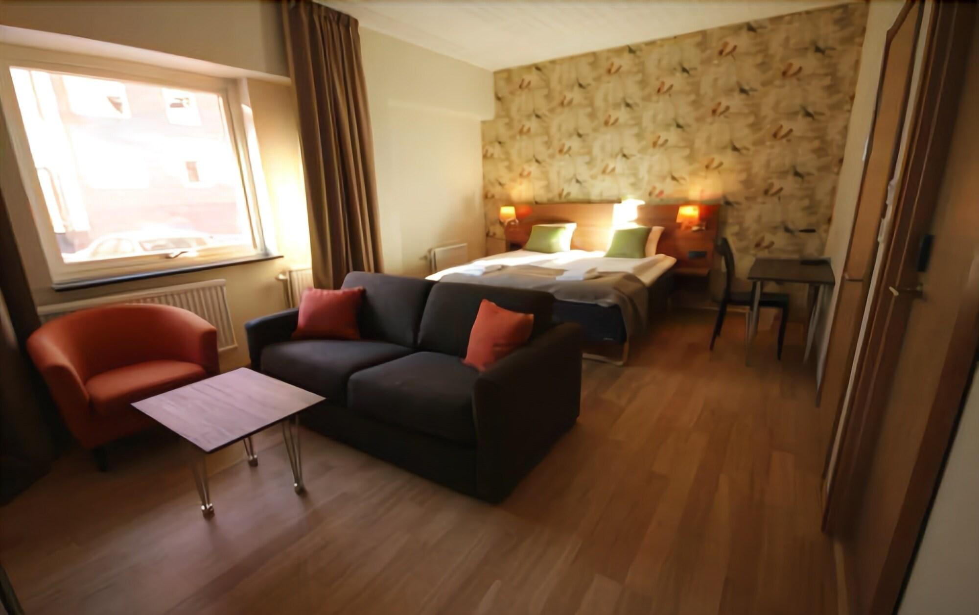 Naran Hotell 2
