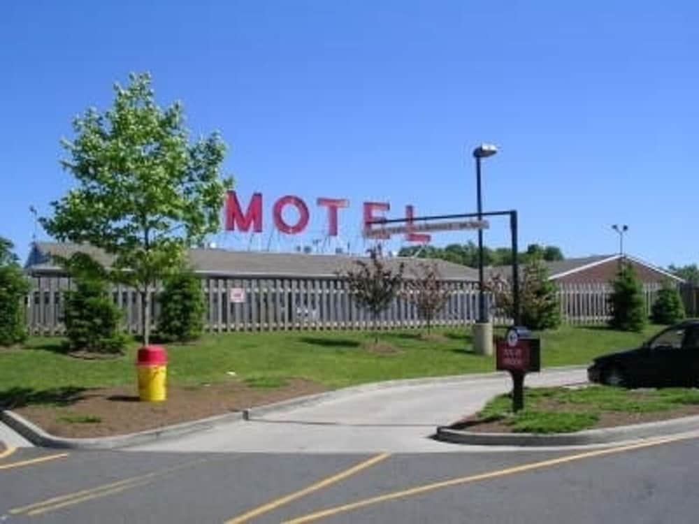 Mayflower Motel Milford 1
