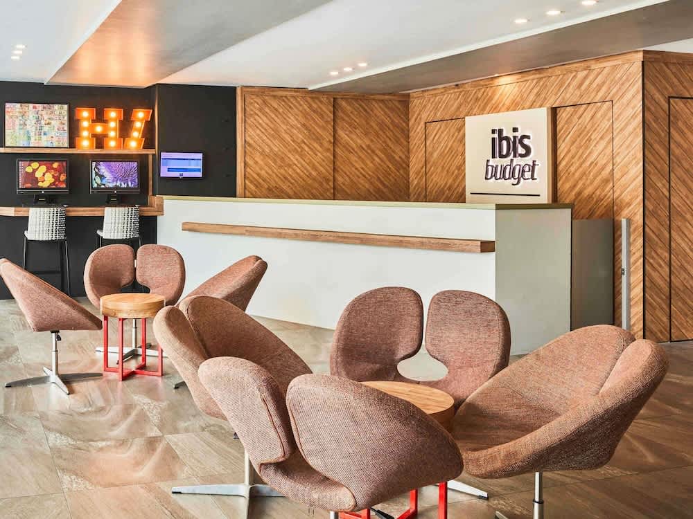 ibis budget Singapore Pearl 1