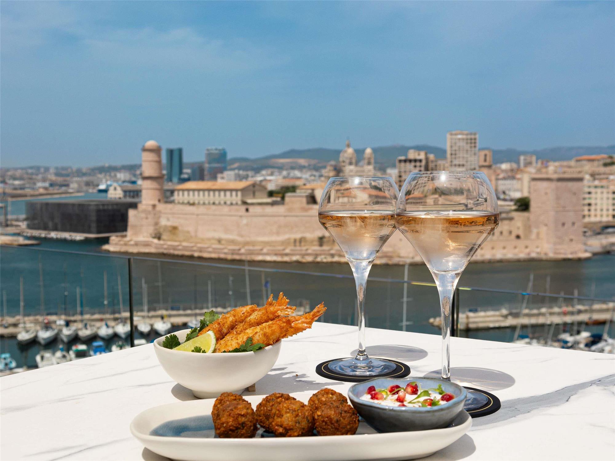 Sofitel Marseille Vieux-Port 2