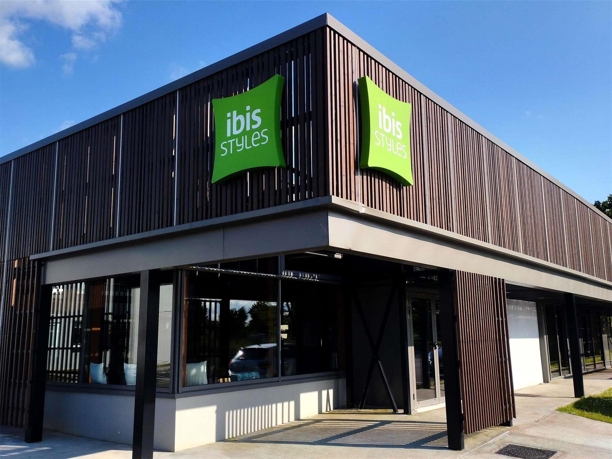 IBIS STYLES Rouen Parc Expos Zenith 1
