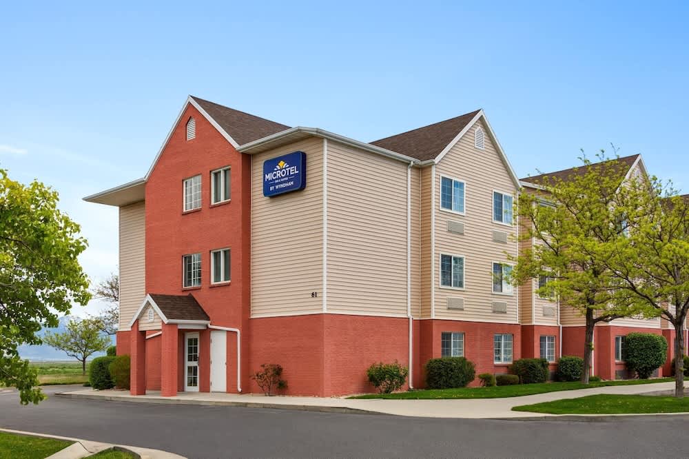 Microtel Inn & Suites by Wyndham Salt Lake City Airport 1