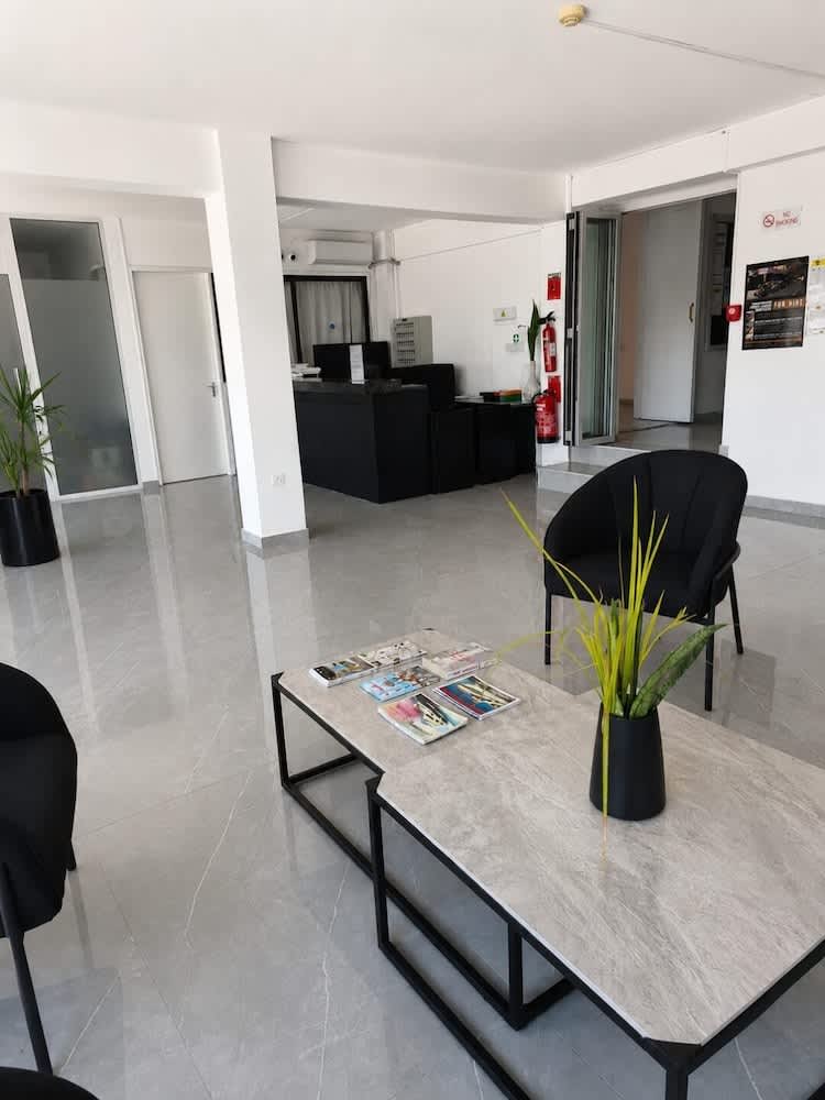 A Maos Hotel Apartments 2