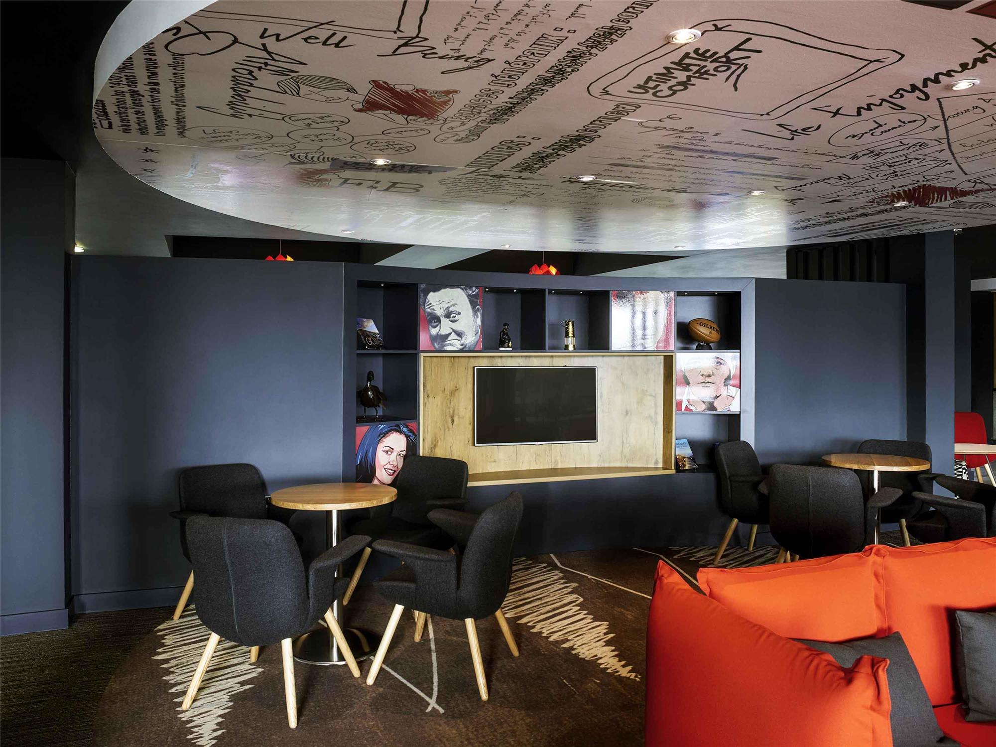 ibis Swansea 2