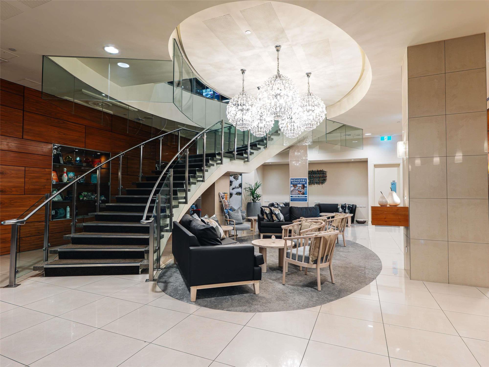 Novotel Christchurch Cathedral Square 2