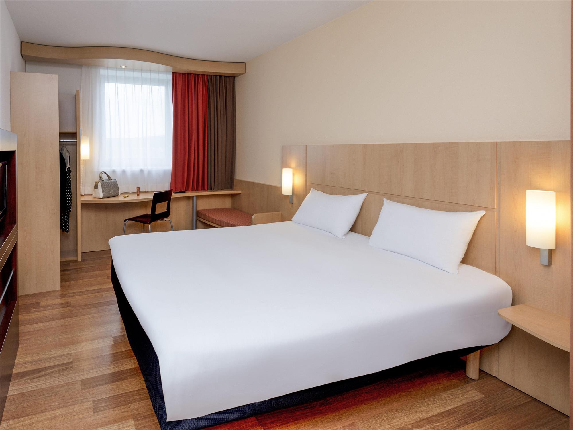ibis Esch Belval 1