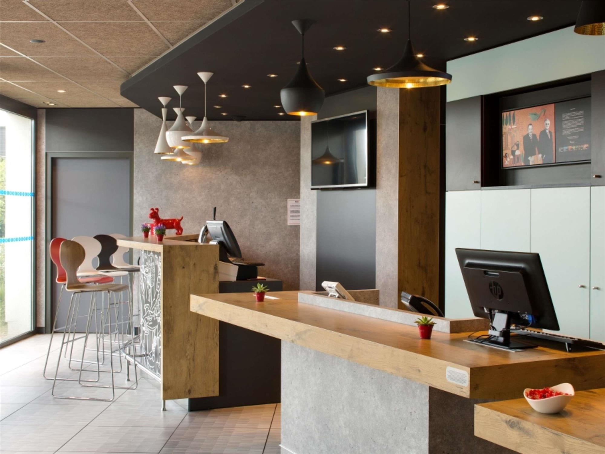 ibis Montceau les Mines 2