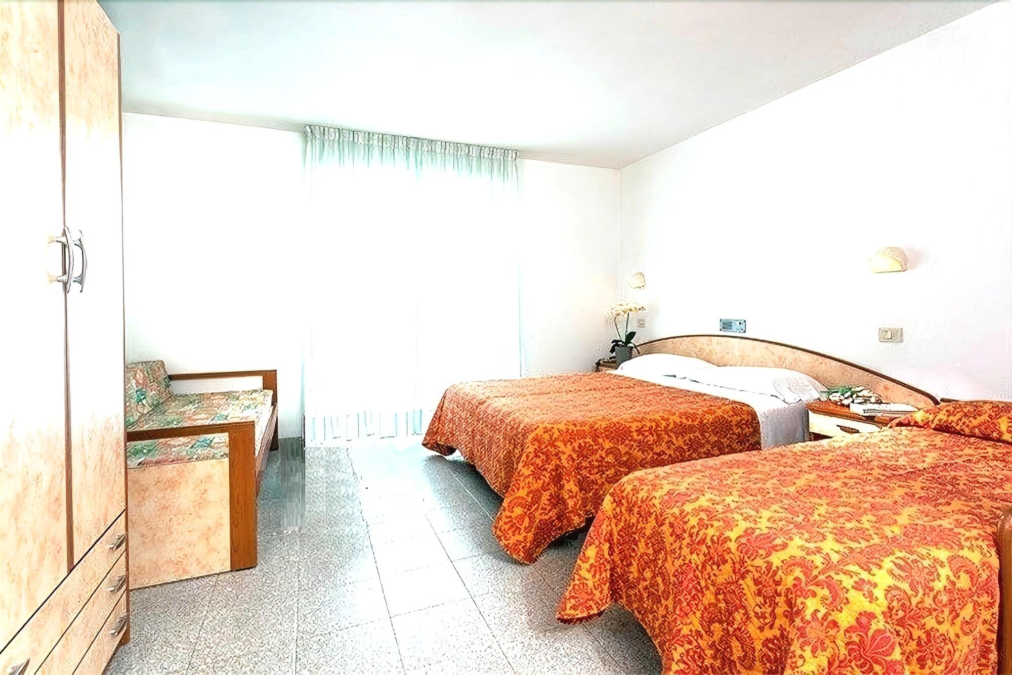 Hotel Villa Lina ANGOLO VIALE DANTE 1