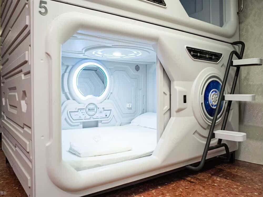 just hostel capsules 1