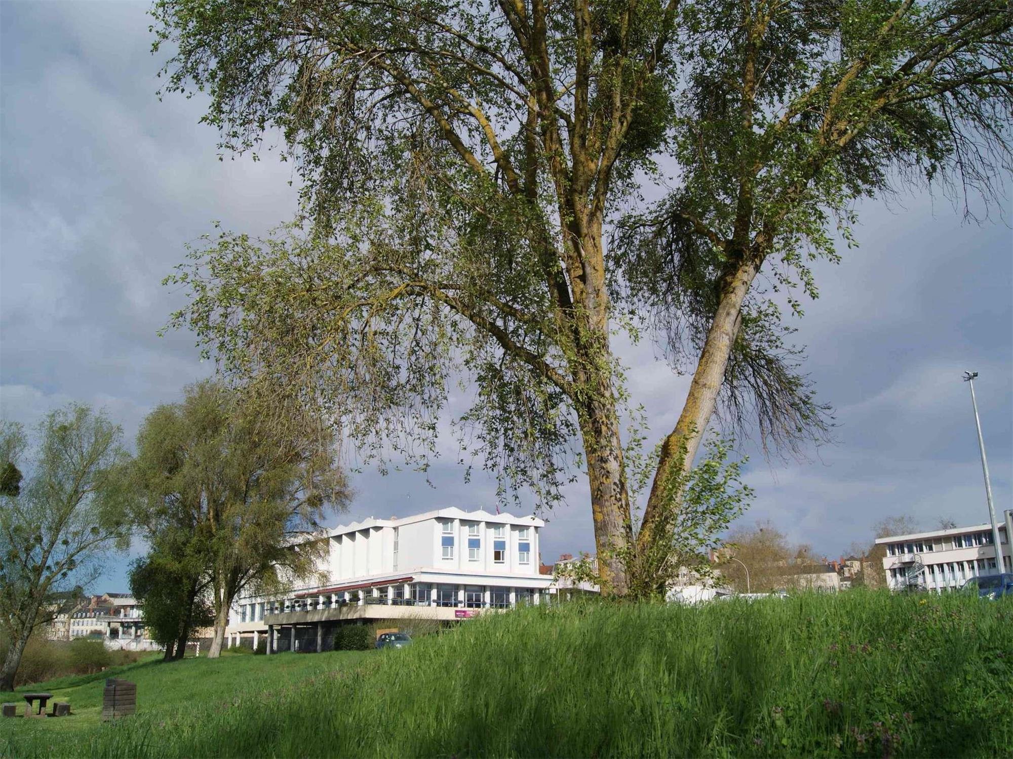 Mercure Nevers Pont De Loire 2