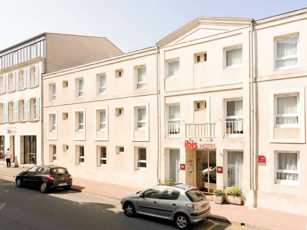 ibis Rochefort 1
