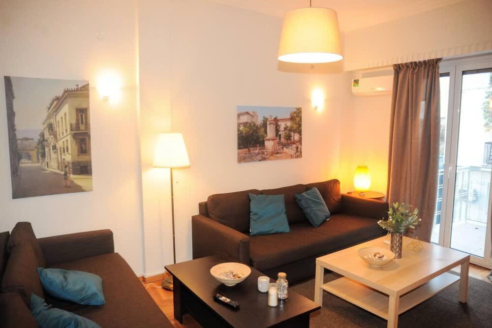 Comfortable apartment in Acropolis 1