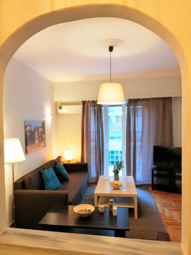 Comfortable apartment in Acropolis 2