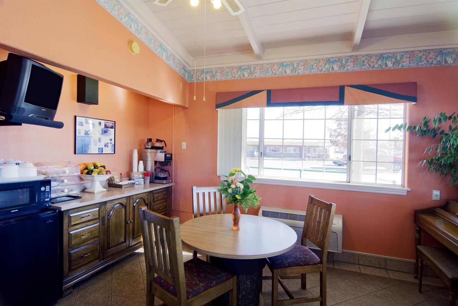 Americas Best Value Inn Suites Oroville 1