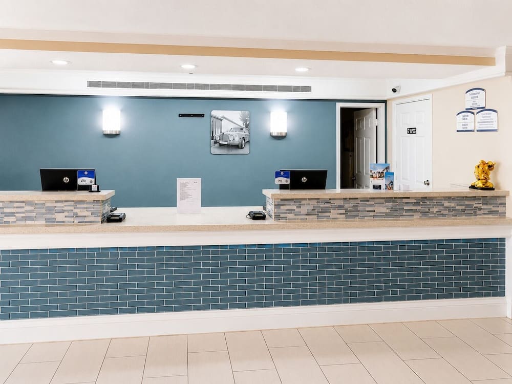 Super 8 by Wyndham Nacogdoches Near University 2