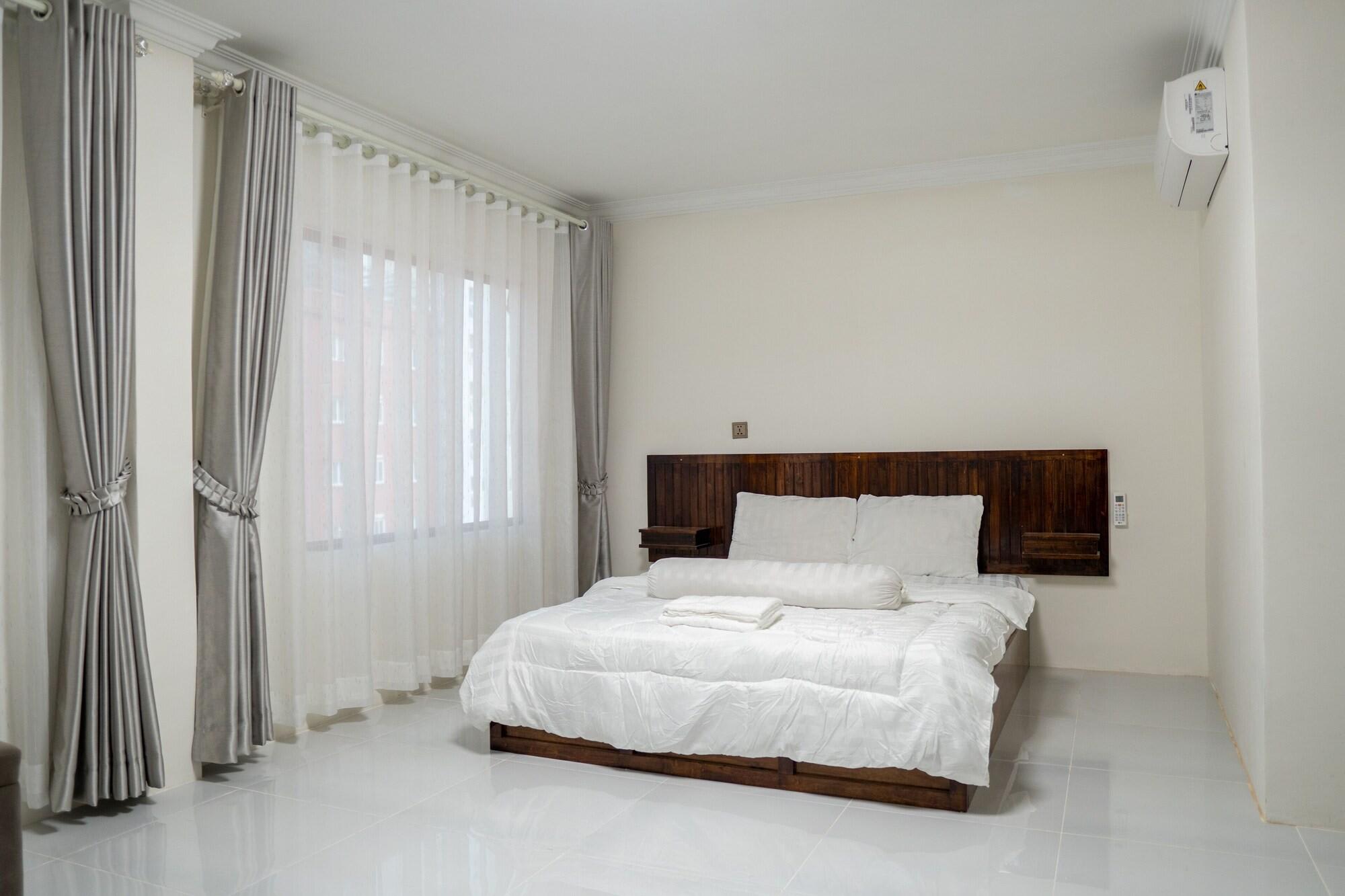 Empire House, Phnom Penh 2