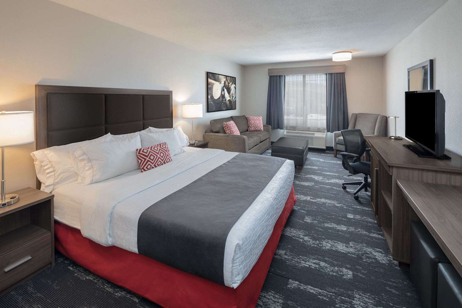 Canalta Hotel Cochrane 2