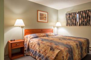 TRAVELODGE BY WYNDHAM CRANBROOK 1
