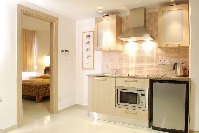 APARTHOTEL FRIXOS SUITES 1