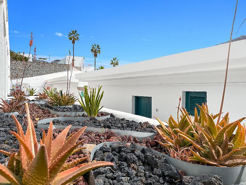 Laguna Apartments 2
