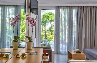 Happy Days Beach Hotel 2