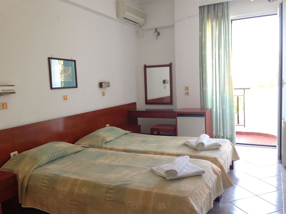 Captain's Hotel 2