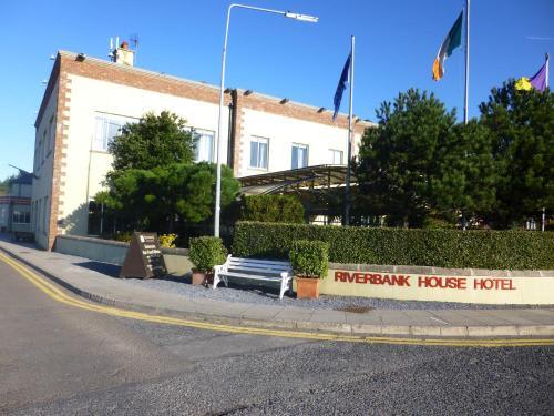 Riverbank House Hotel 1