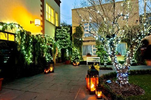 Riverbank House Hotel 2