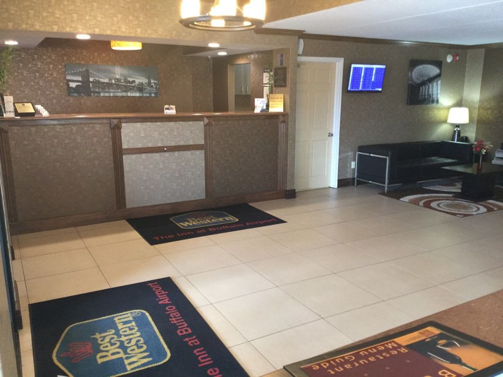 Best Western The Inn at Buffalo Airport 2