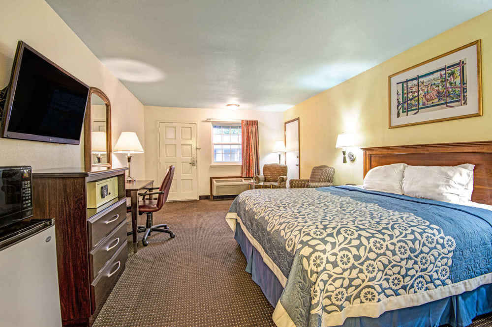 Days Inn By Wyndham Austin/University/Downtown 2
