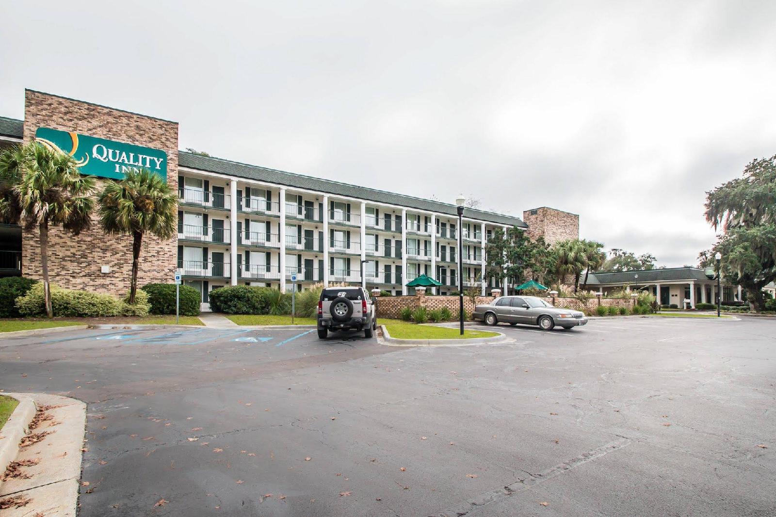 Quality Inn At Town Center 2