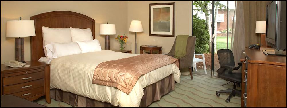 RESORT CONFERENCE CENTER AT HYANNIS 1