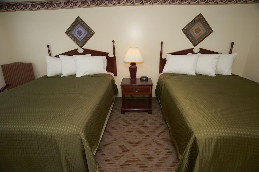 Knights Inn Centerville Cape Cod Area 2
