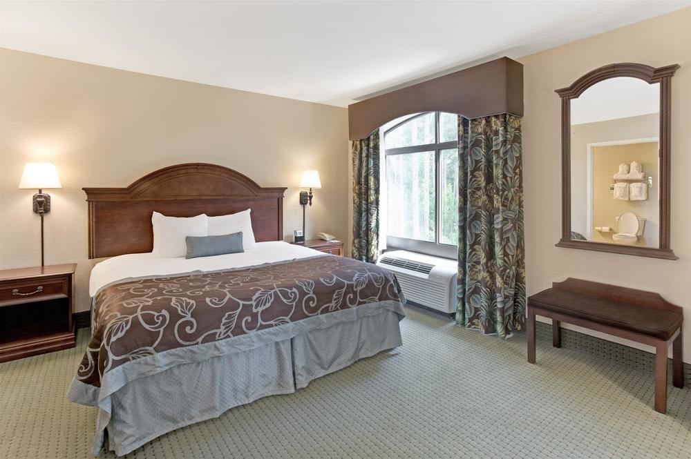 Wingate By Wyndham Charleston University Boulevard 1