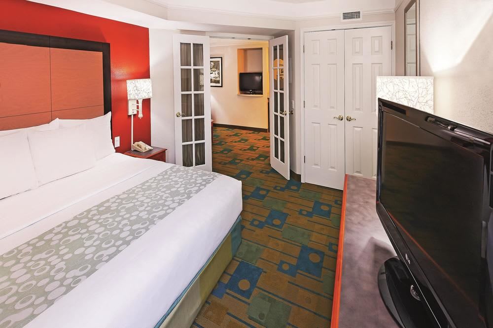 La Quinta Inn & Suites Houston Galleria Area 2