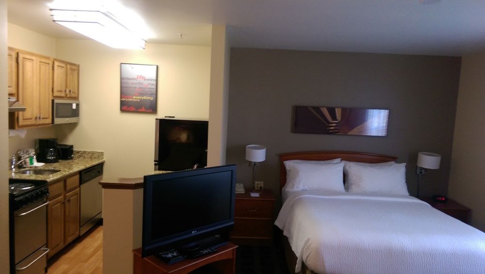 TownePlace Suites Indianapolis Park 100 2