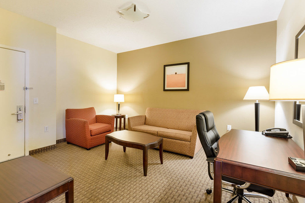 Baymont By Wyndham Houston North 2