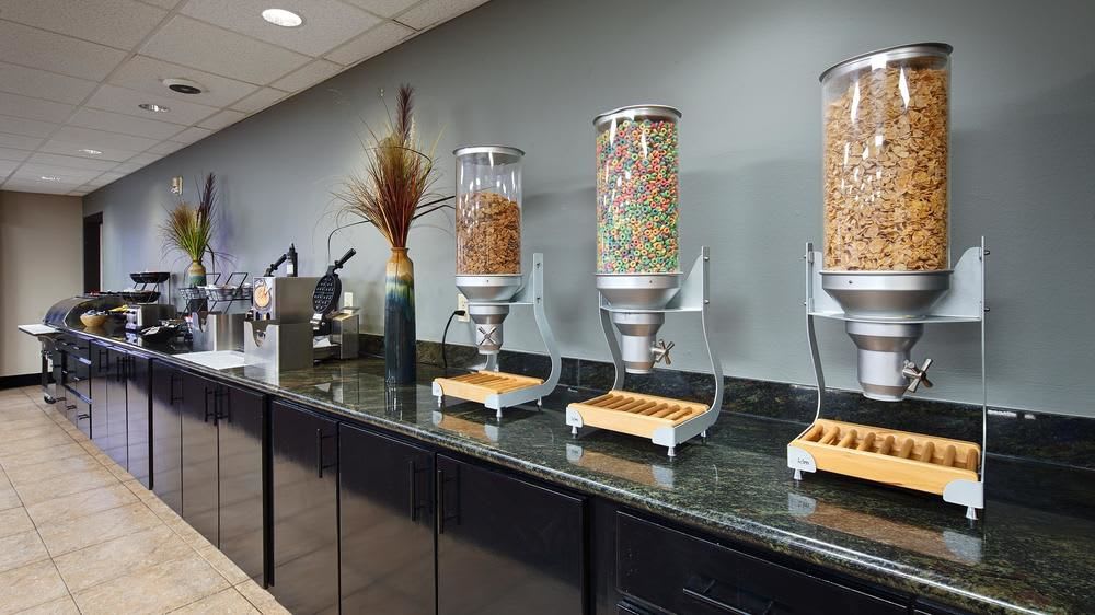 Surestay Plus Hotel By Best Western Houston Medical Center 2