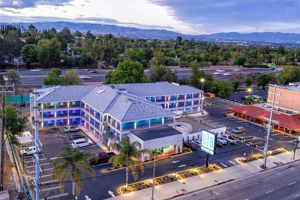 818 Hotel + Pool, An Ascend Hotel Collection Member 1