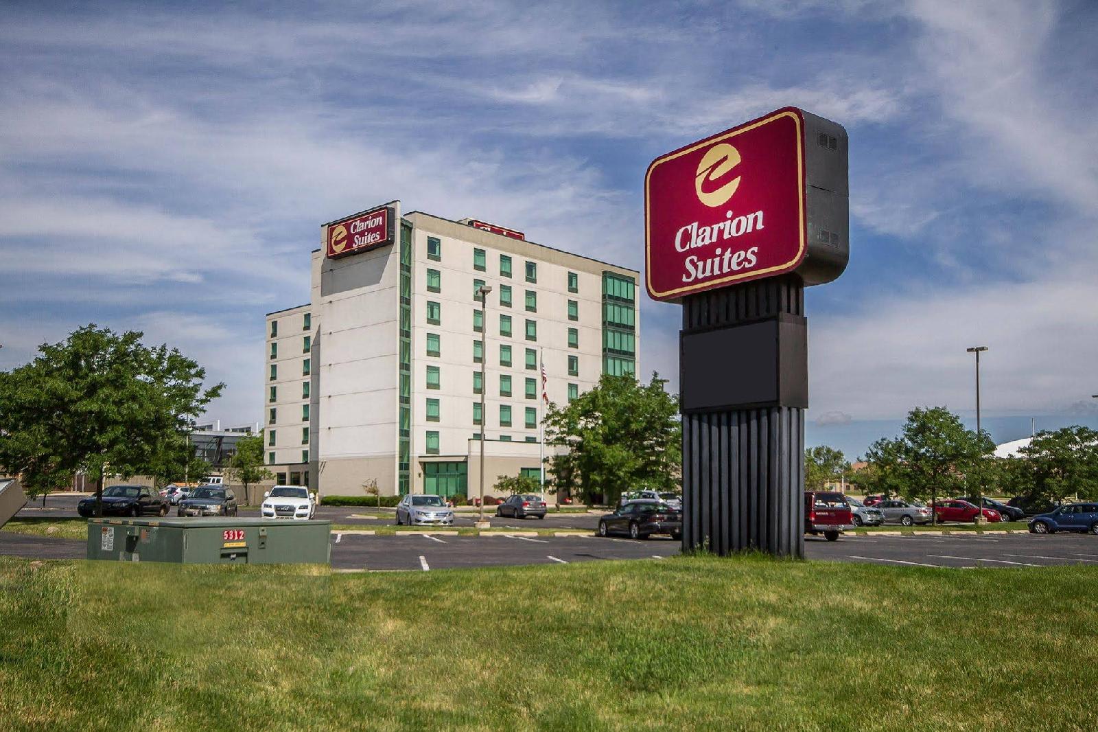 Clarion Suites Central 1