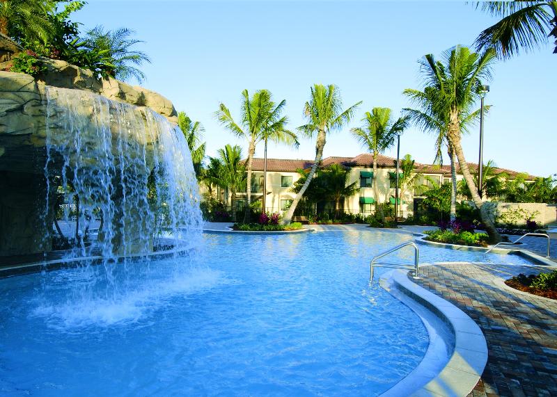 The Cottages at Naples Bay Resort 1