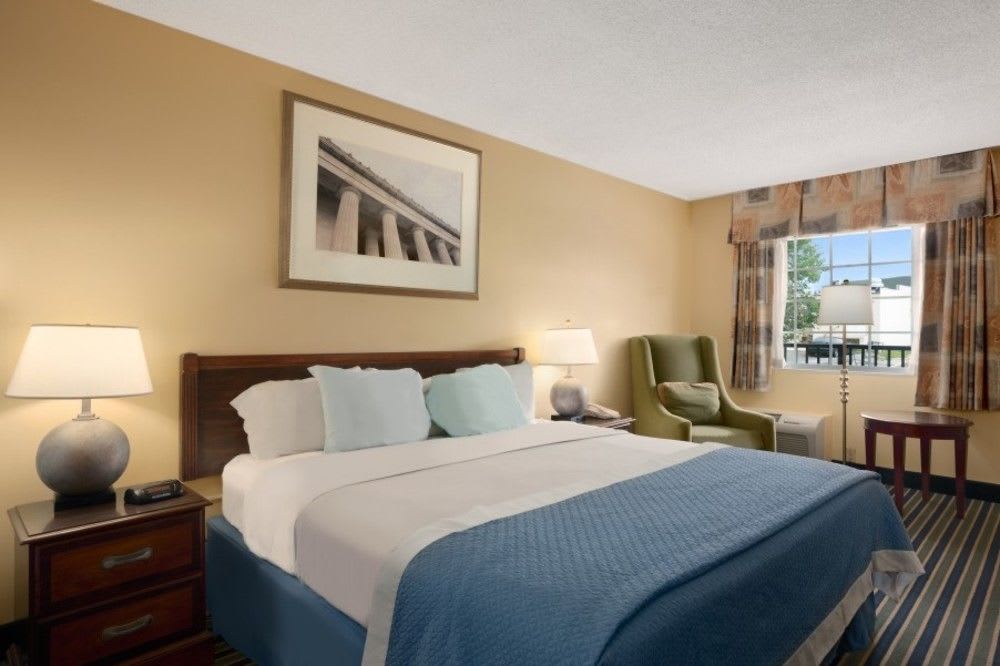 Days Inn By Wyndham Towson 1