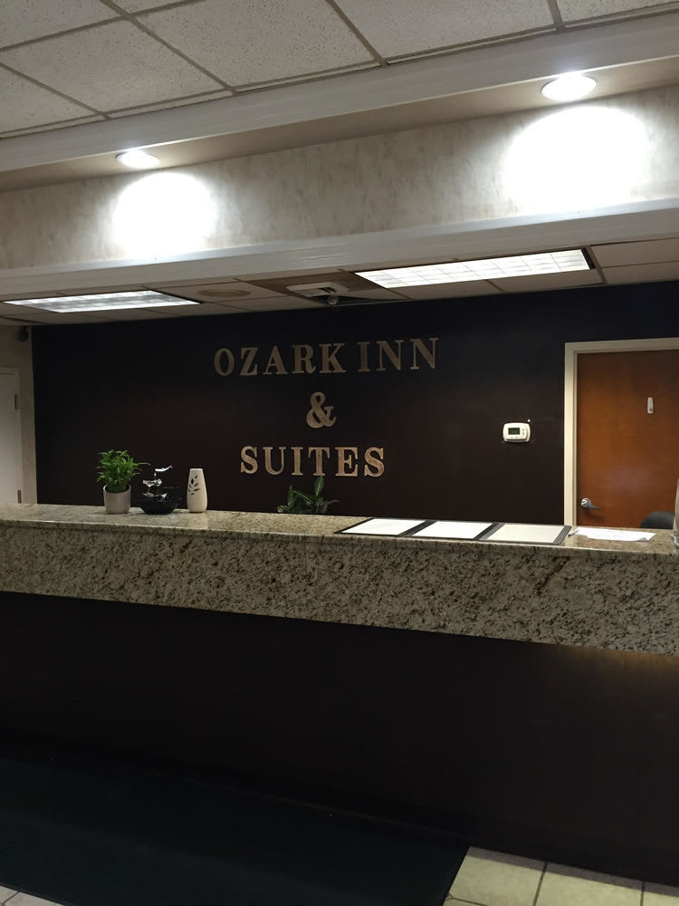Days Inn by Wyndham Ozark 1