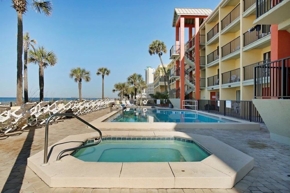 Ramada by Wyndham Panama City Beach / Beachfront 2