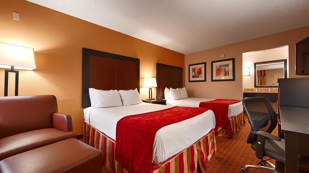 BEST WESTERN TRUMAN INN 2