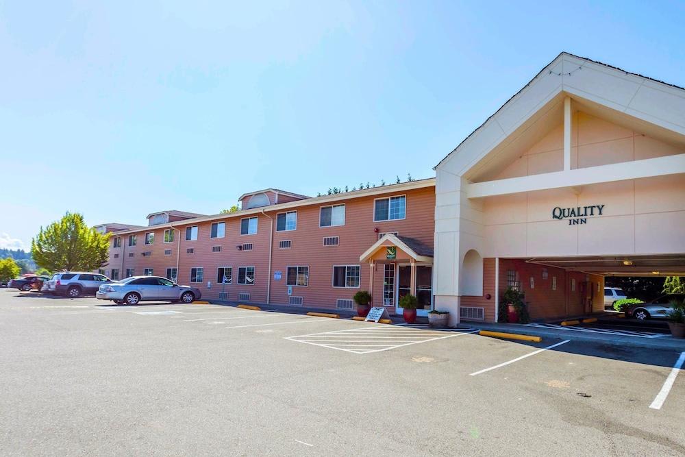 Quality Inn Near Seattle Premium Outlets 2