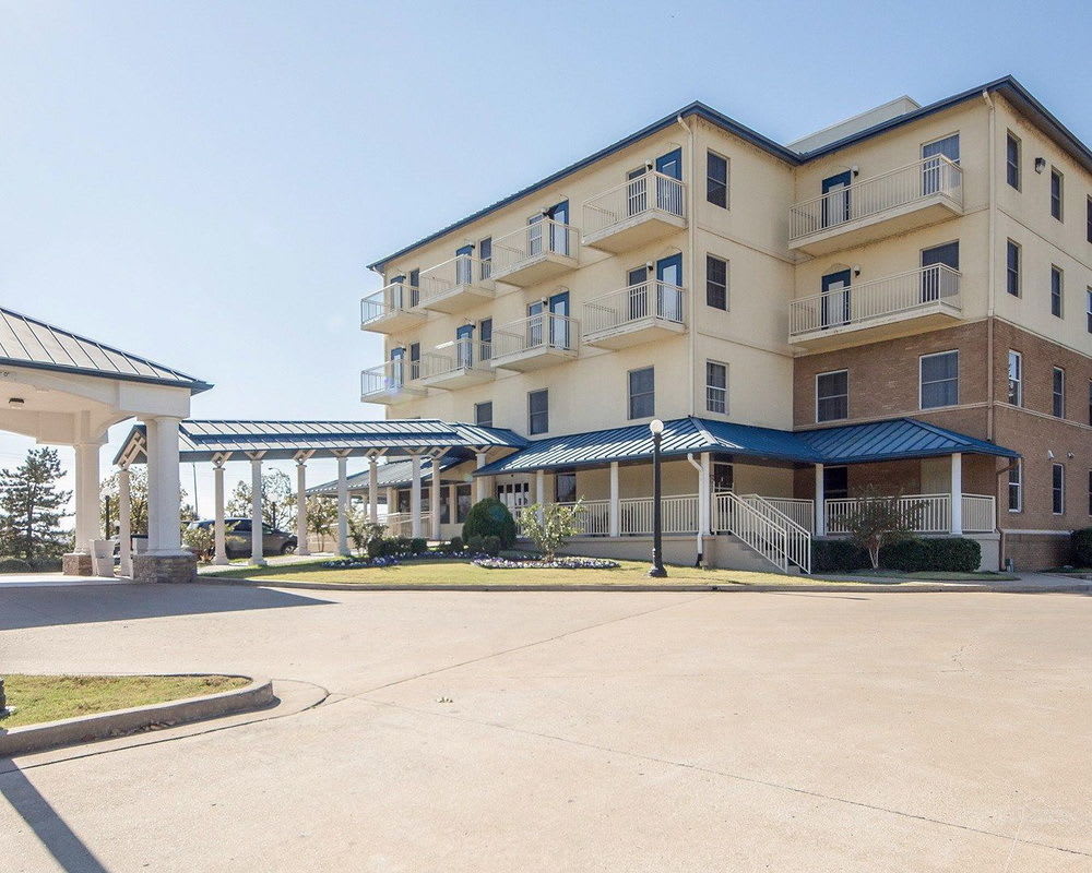 Quality Inn Tulsa–Downtown West 2