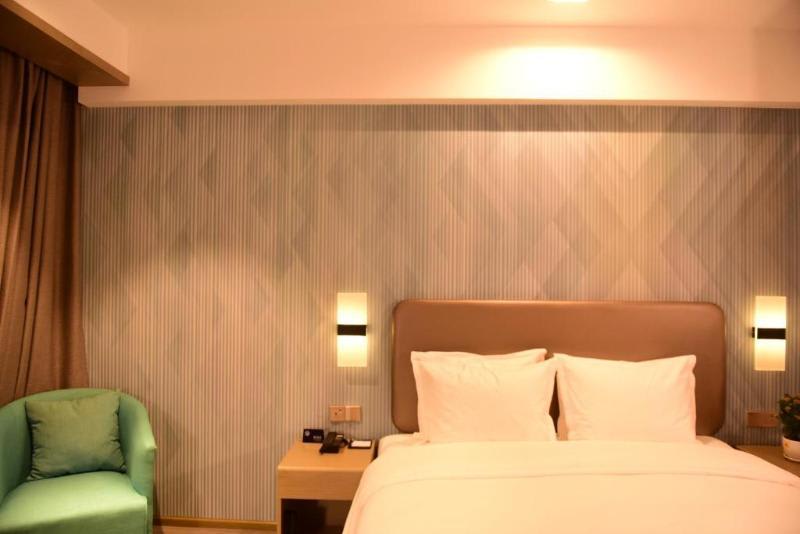 Holiday Inn Express Lhasa Potala Square 2