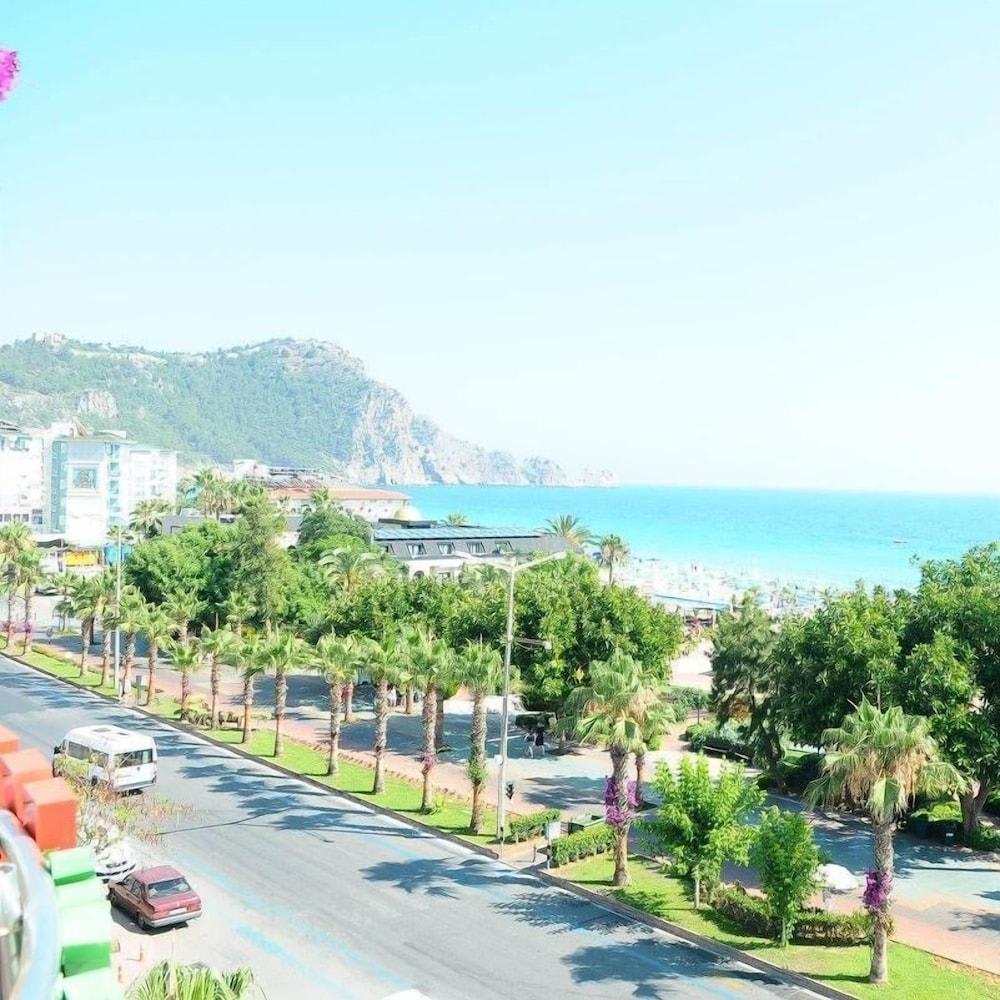 Kleopatra Beach Yildiz Hotel 1