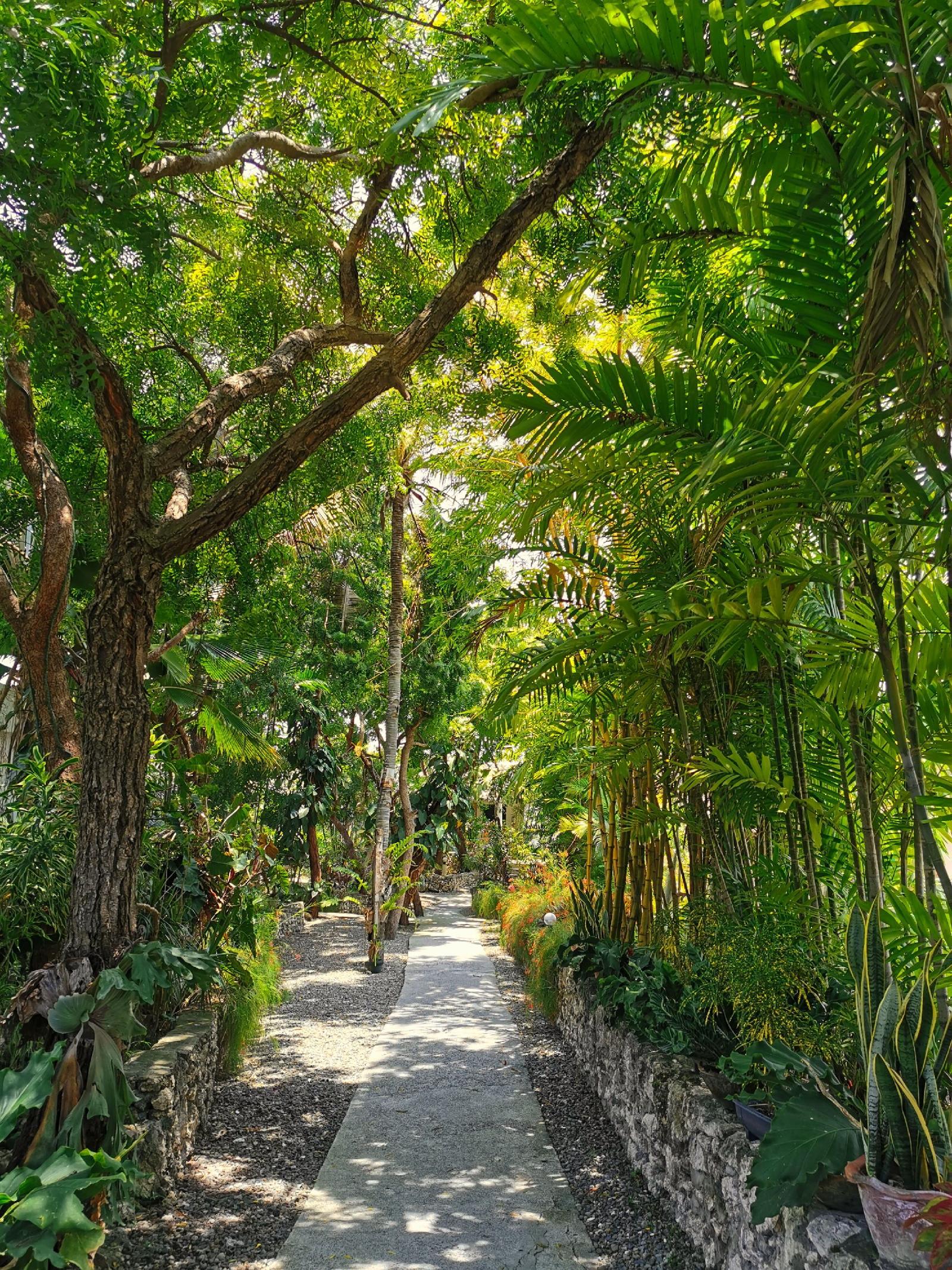 Marcosas Cottages Resort 2